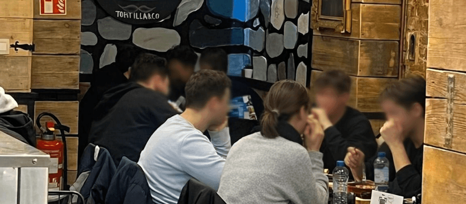 1775763782-Mexicaans eten in gezellig restaurant